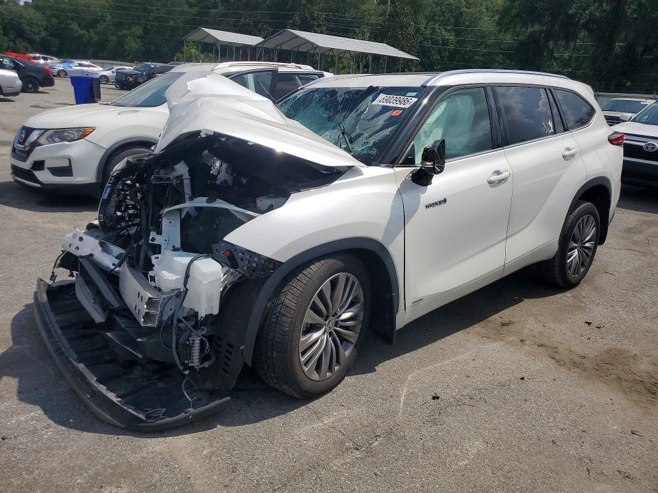 2021 Toyota Highlander hybrid VIN 5TDEBRCH3MS015746 — COPART salvage auction photo