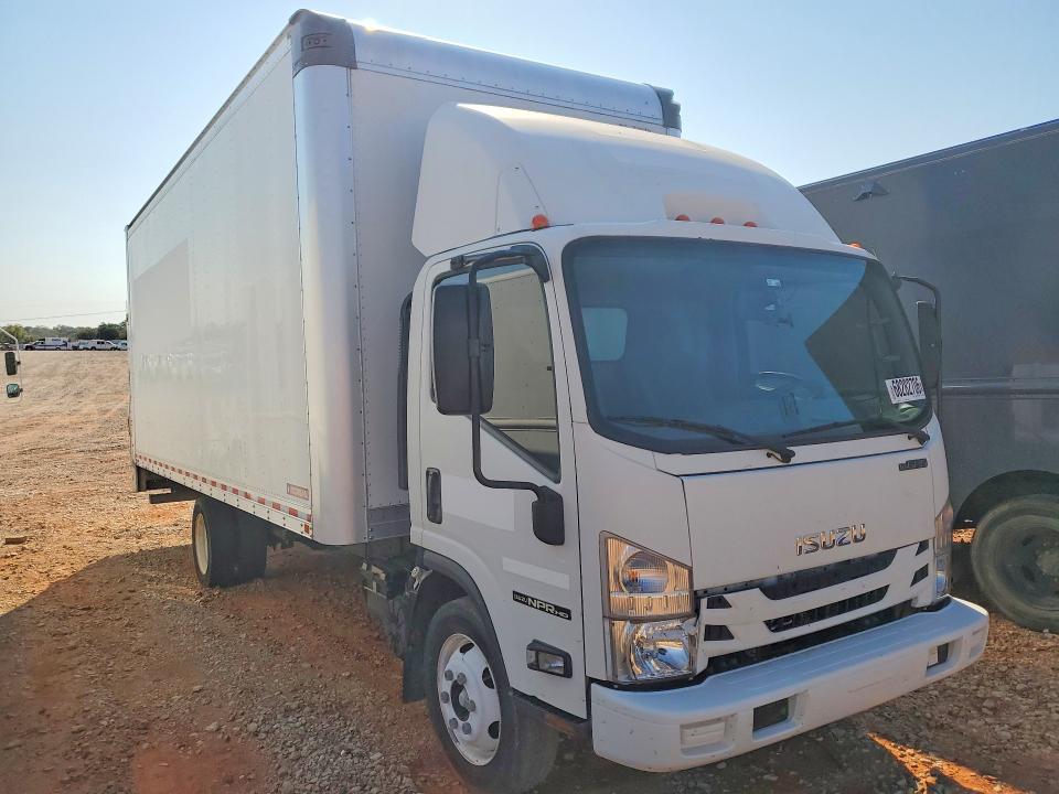 2022 Isuzu Npr VIN 54DC4W1D3NS202621 COPART salvage auction — MINOR DENT/SCRATCHES, Ok - Certificate Of Title, sold $12,400 on 2026-09-25 (photo 4)