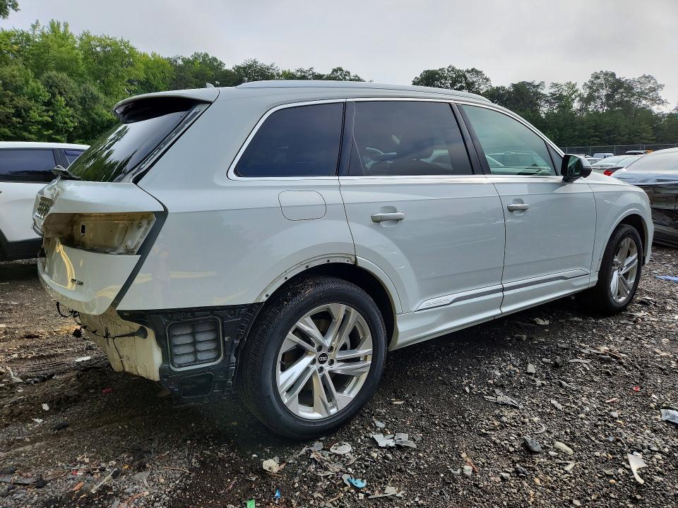 2021 Audi Q7 VIN WA1LXAF72MD014672 COPART salvage auction — REAR END, Md - Cert Of Salvage > 75% Damage, sold $13,500 on 2026-09-04 (photo 3)