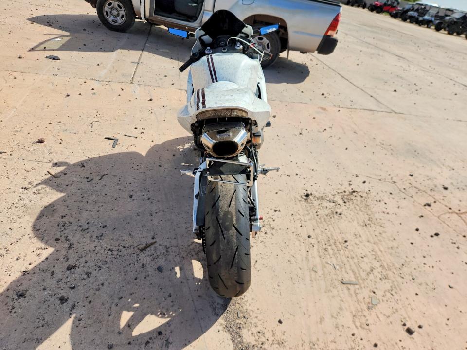 2006 Honda Cbr600 VIN JH2PC371X6M301728 COPART salvage auction — MECHANICAL, AZ - CERT OF TITLE - SALVAGE, sold $950 on 2026-10-06 (photo 4)