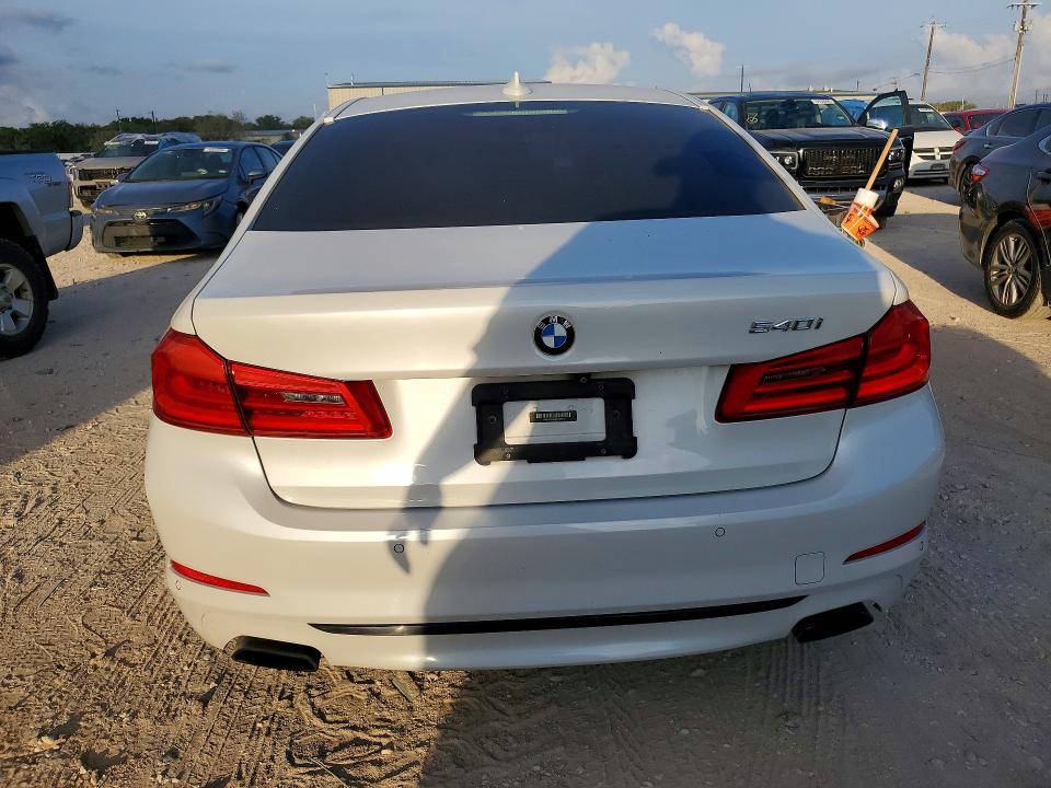 2018 BMW 5er VIN WBAJE5C50JWA92610 COPART salvage auction — NORMAL WEAR, TX - CERTIFICATE OF TITLE, sold $8,800 on 2026-10-08 (photo 6)