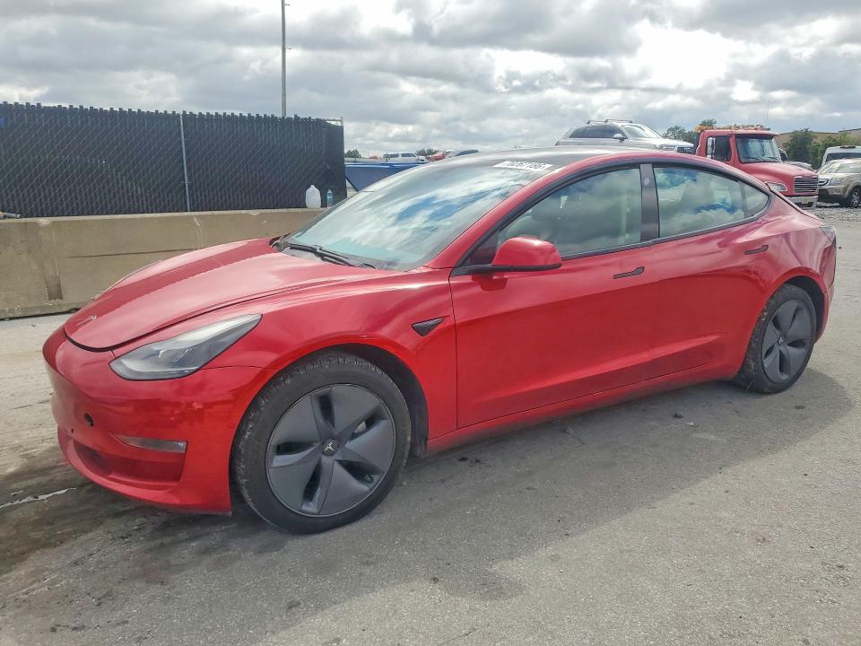 2021 Tesla Model 3 VIN 5YJ3E1EBXMF902886 COPART salvage auction — MINOR DENT/SCRATCHES, Salvage Title, sold $10,200 on 2026-10-13 (photo 1)