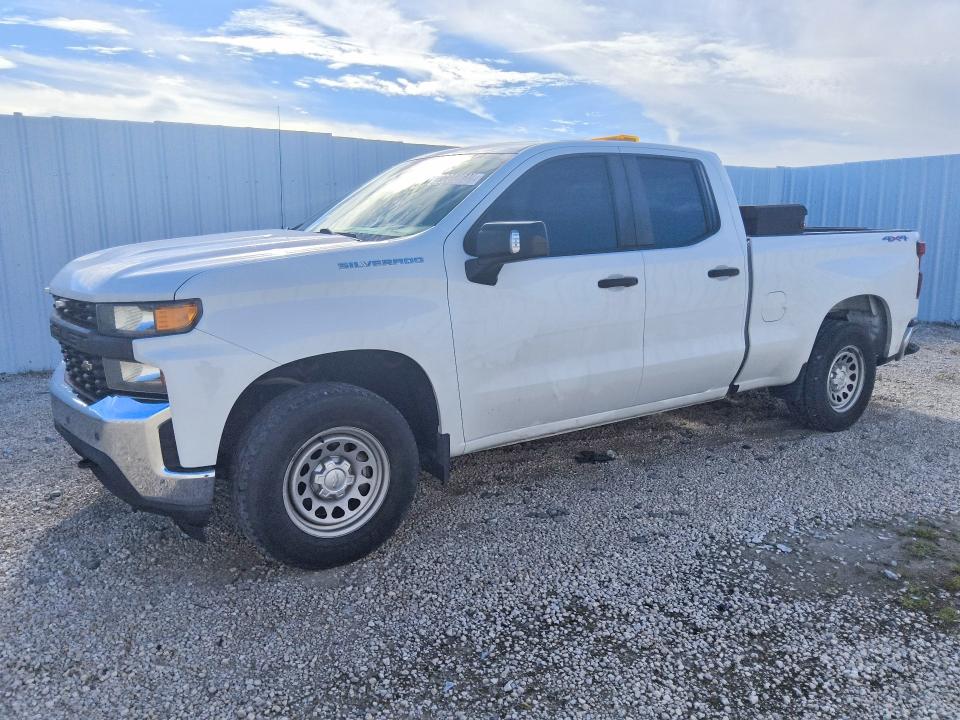 2021 Chevrolet Silverado VIN 1GCRYAEF1MZ330122 — COPART salvage auction photo