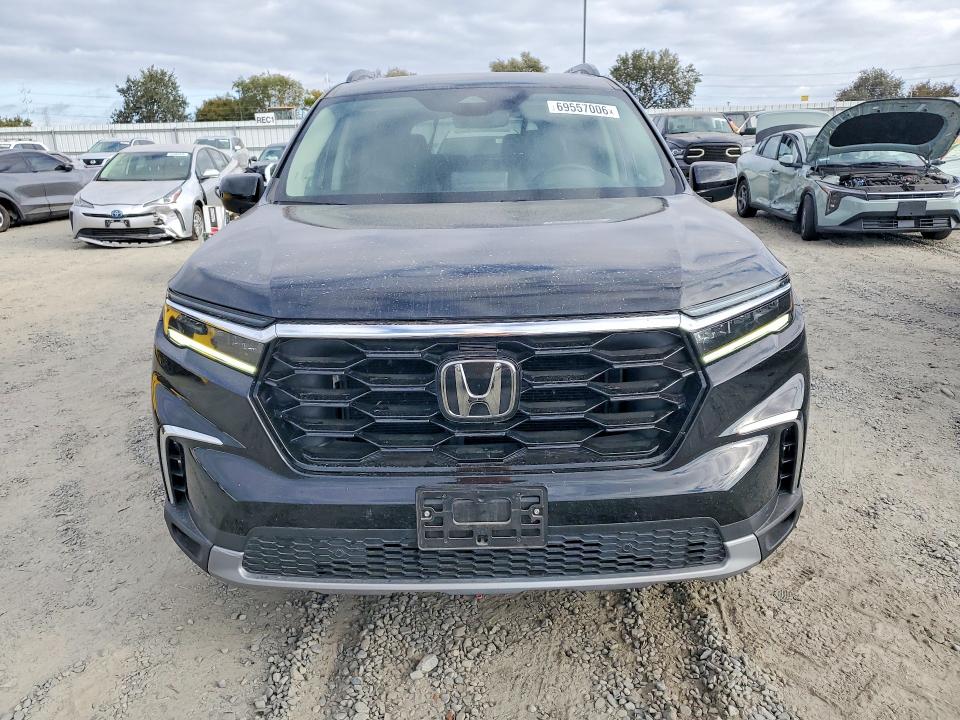2023 Honda Pilot VIN 5FNYG2H75PB005072 COPART salvage auction — REAR END, CA, sold $15,900 on 2026-10-15 (photo 5)