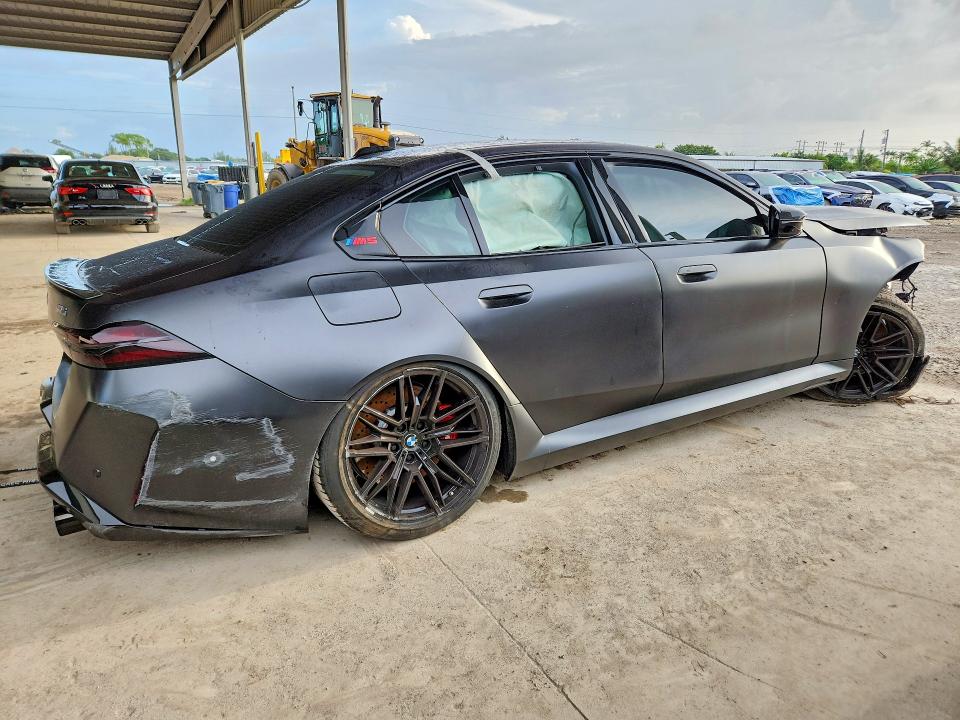 2025 BMW M5 VIN WBS83FK02SCT94024 COPART salvage auction — FRONT END, FL, sold $34,000 on 2026-10-14 (photo 3)