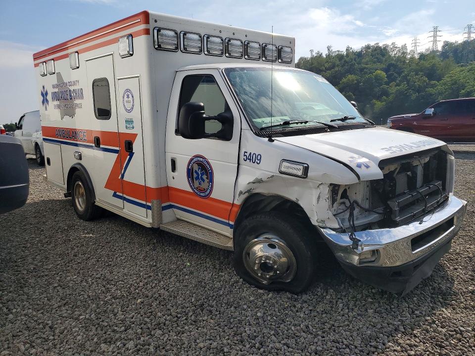 2021 Ford Econoline VIN 1FDWE3FN2MDC38698 COPART salvage auction — FRONT END, Pa - Certificate Of Salvage, sold $14,100 on 2026-10-07 (photo 4)