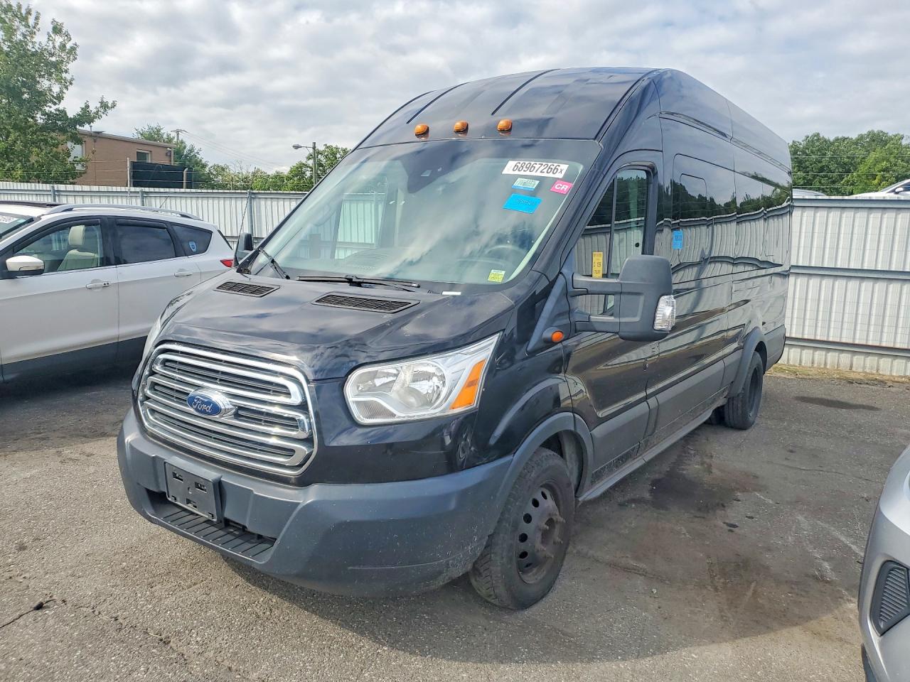 2017 Ford Transit VIN 1FBVU4XG9HKA16254 — COPART salvage auction photo