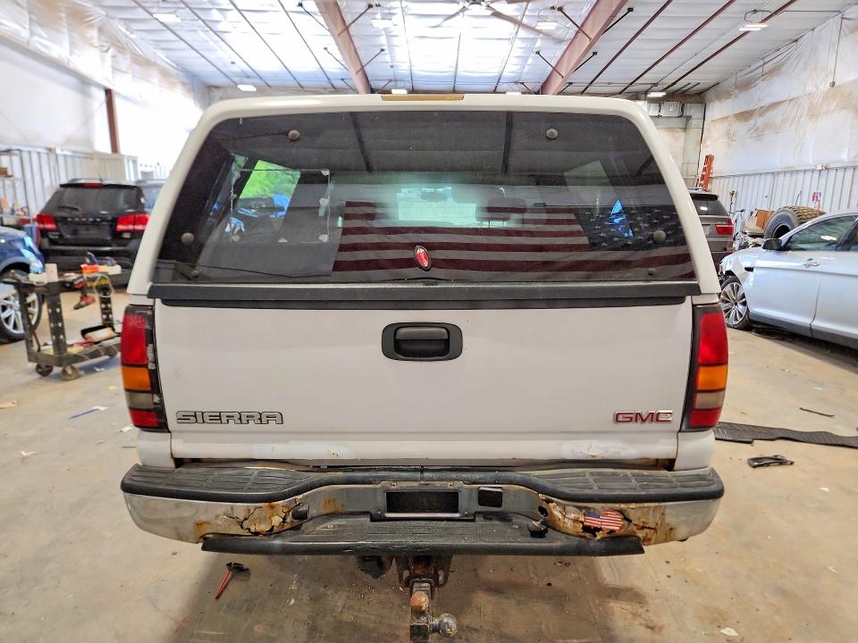 2006 Gmc SIERRA VIN 2GTEC13T861157393 COPART salvage auction — MINOR DENT/SCRATCHES, WI - CERTIFICATE OF TITLE, sold $350 on 2026-10-06 (photo 6)