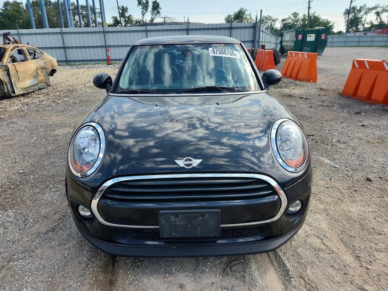 2017 Mini Cooper VIN WMWXP5C55H2D16492 COPART salvage auction — Mechanical, IL - CERTIFICATE OF TITLE, sold $1,200 on 2026-09-14 (photo 5)