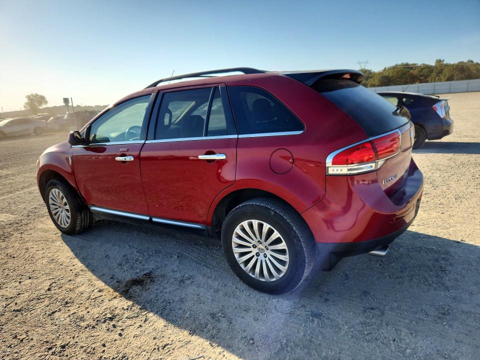 2013 Lincoln Mkx VIN 2LMDJ6JK3DBL10374 COPART salvage auction — UNDERCARRIAGE, CA - SALVAGE CERTIFICATE, sold $550 on 2026-09-25 (photo 2)