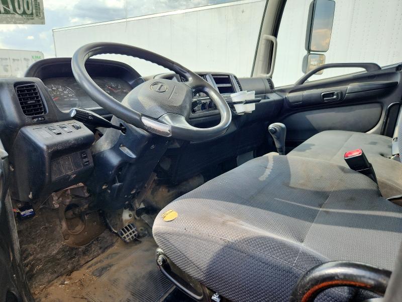 2017 Hino All models VIN 5PVNE8JV3H4S55505 COPART salvage auction — MINOR DENT/SCRATCHES, TX - CERTIFICATE OF TITLE, sold $12,400 on 2026-10-08 (photo 8)