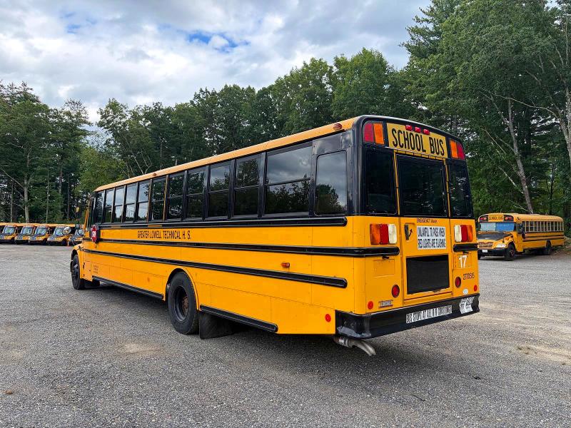 2015 Freightliner Chassis VIN 4UZABRDU7FCFW9496 COPART salvage auction — NORMAL WEAR, MA - CERTIFICATE OF TITLE (P), sold $100 on 2026-09-18 (photo 3)