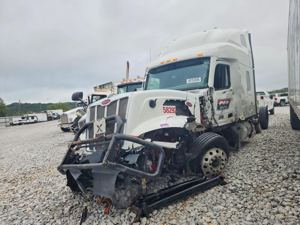 2026 Peterbilt 579 VIN 1XPBD49X4TD809565 — COPART salvage auction photo