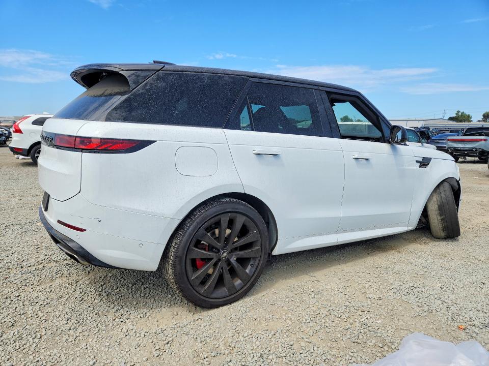 2025 Land rover RANGE ROVER VIN SAL1L9E43SA434284 COPART salvage auction — FRONT END, CA - SALVAGE CERTIFICATE, sold $59,500 on 2026-09-18 (photo 3)