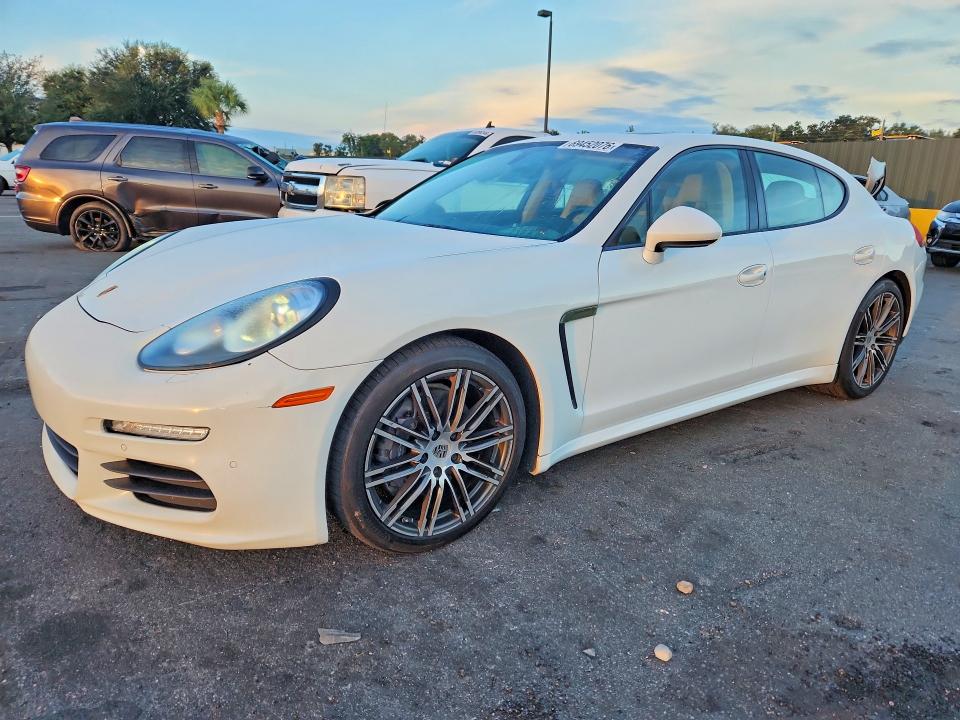 2015 Porsche Panamera VIN WP0AA2A75FL004562 — COPART salvage auction photo