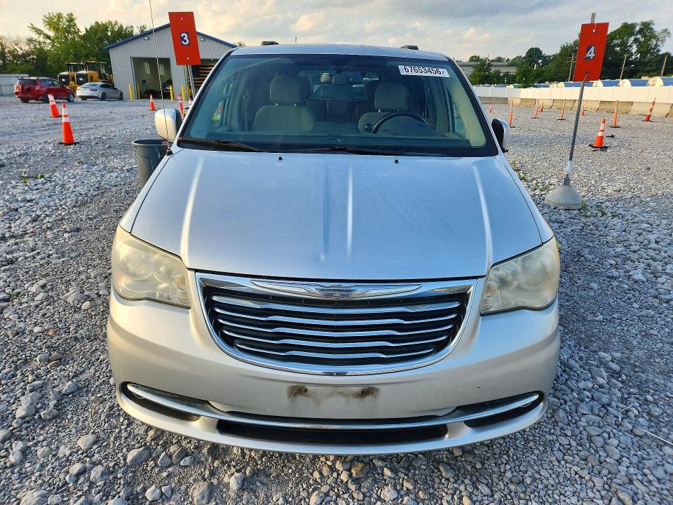 2011 Chrysler Town & country VIN 2A4RR5DGXBR665038 COPART salvage auction — NORMAL WEAR, OH - CERTIFICATE OF TITLE, sold $900 on 2026-09-23 (photo 5)