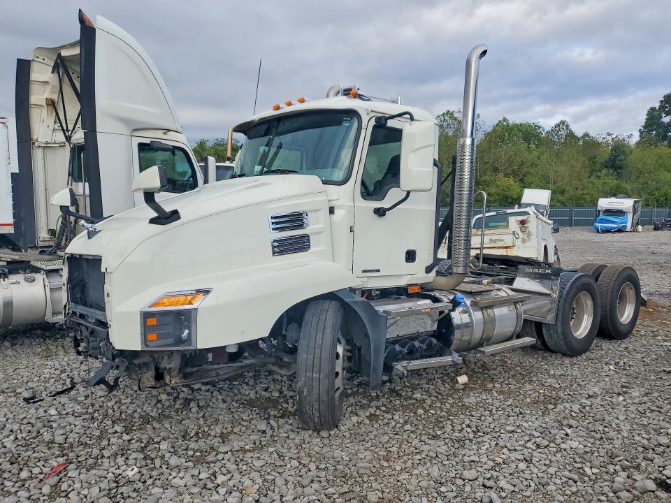 2024 Mack Anthem VIN 1M1AN4GY6RM044941 — COPART salvage auction photo