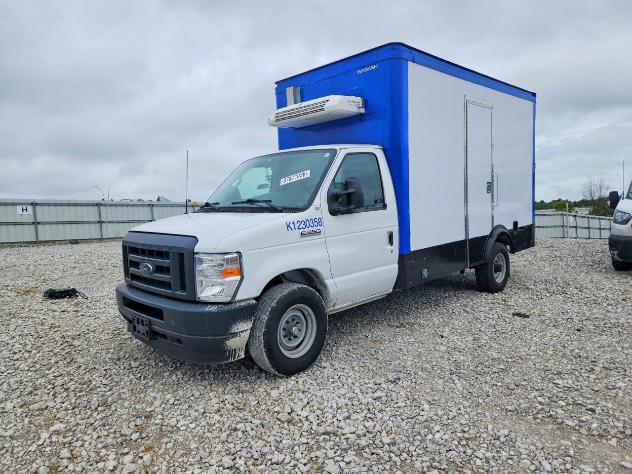 2023 Ford E-350 VIN 1FDWE3FK1PDD32050 — COPART salvage auction photo
