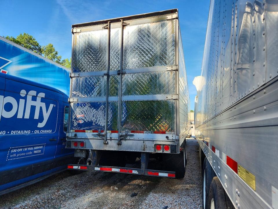 2014 Utility tr VIN 1UYVS2532EU813615 COPART salvage auction — SIDE, IL - DEALER ONLY SALVAGE TITLE, sold $1,100 on 2026-09-17 (photo 3)