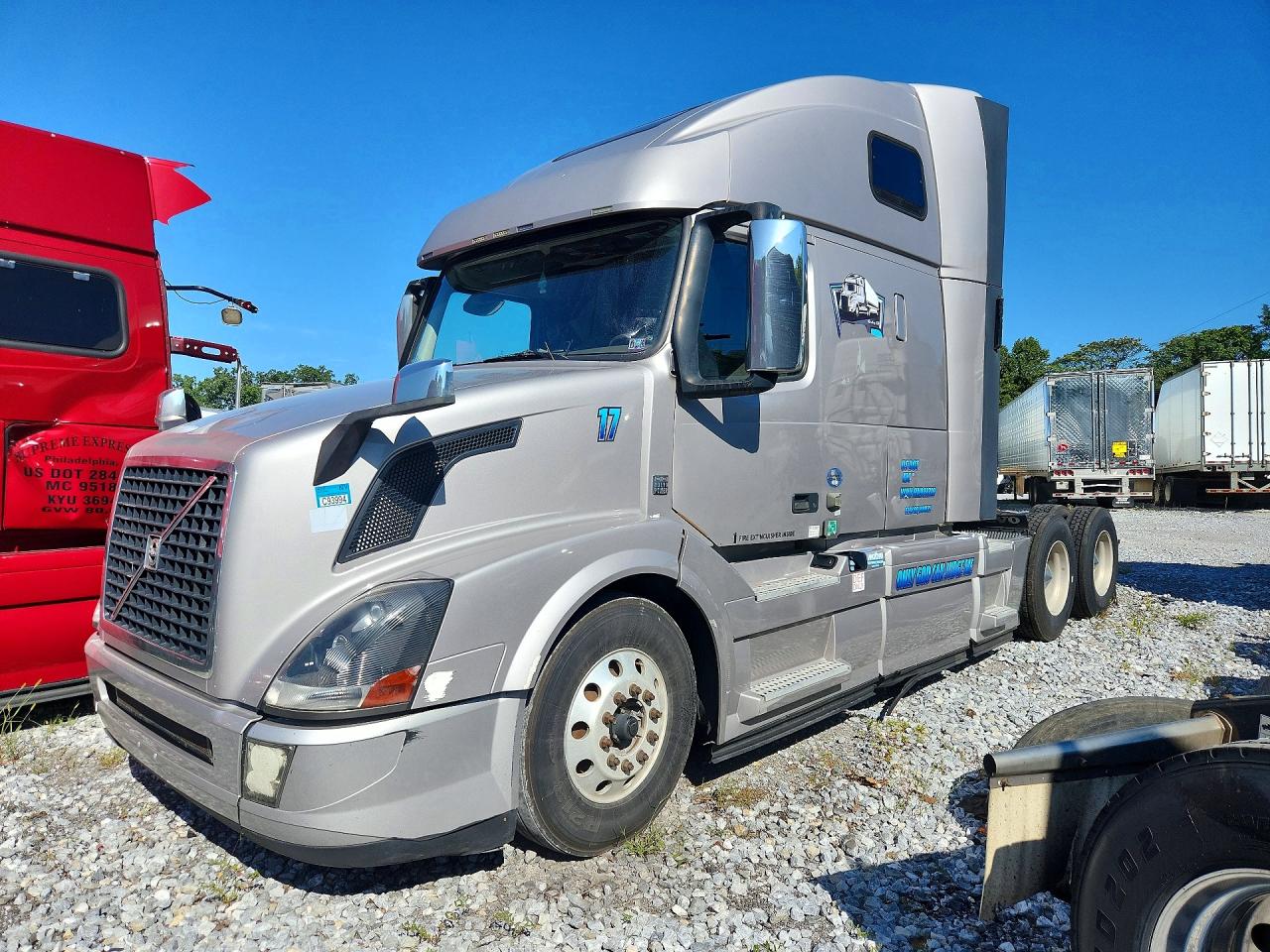 2017 Volvo VNL VIN 4V4NC9EH3HN983310 — COPART salvage auction photo