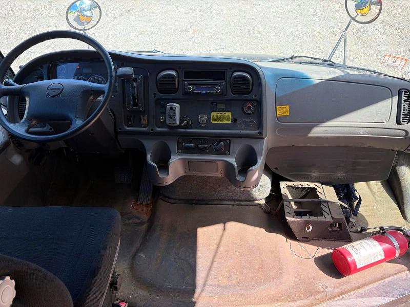 2015 Freightliner Chassis VIN 4UZABRDU0FCFW9520 COPART salvage auction — NORMAL WEAR, MA - CERTIFICATE OF TITLE (P), sold $825 on 2026-10-02 (photo 9)