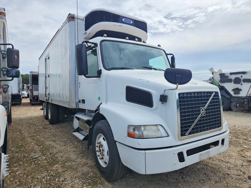 2016 Volvo All models VIN 4V5MC9DF0GN955891 — COPART salvage auction photo