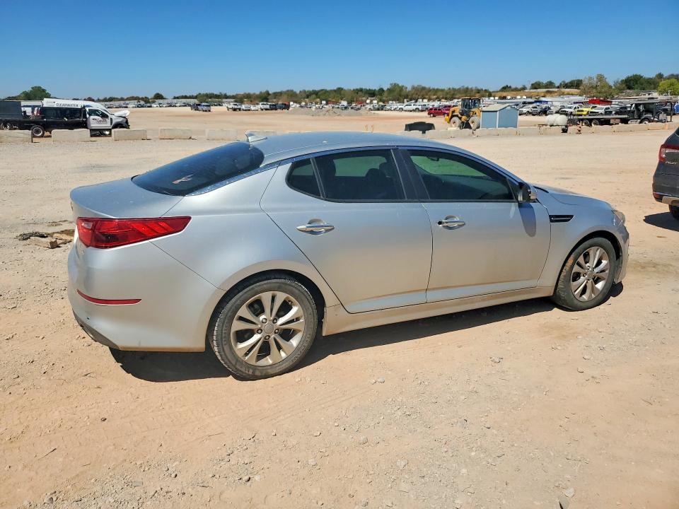2015 Kia Optima VIN 5XXGN4A70FG432209 COPART salvage auction — MINOR DENT/SCRATCHES, Salvage Title, sold $1,572 on 2026-09-07 (photo 3)