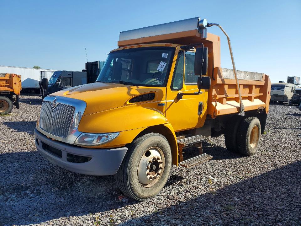 2014 International VIN 1HTJTSKM9EH496452 COPART salvage auction — MINOR DENT/SCRATCHES, In - Certificate Of Title (P), sold $14,200 on 2026-09-22 (photo 1)