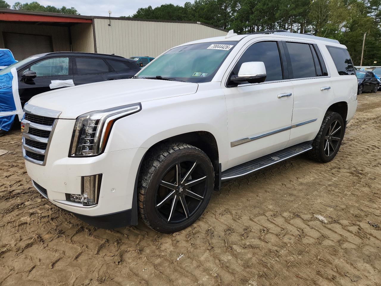 2017 Cadillac Escalade VIN 1GYS4BKJXHR383459 — COPART salvage auction photo