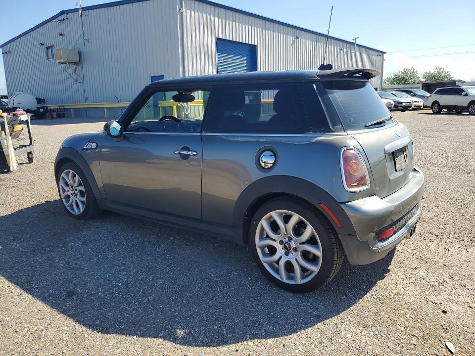 2007 Mini Cooper VIN WMWMF73547TT83785 COPART salvage auction — MINOR DENT/SCRATCHES, Az - Certificate Of Title, sold $175 on 2026-09-11 (photo 2)