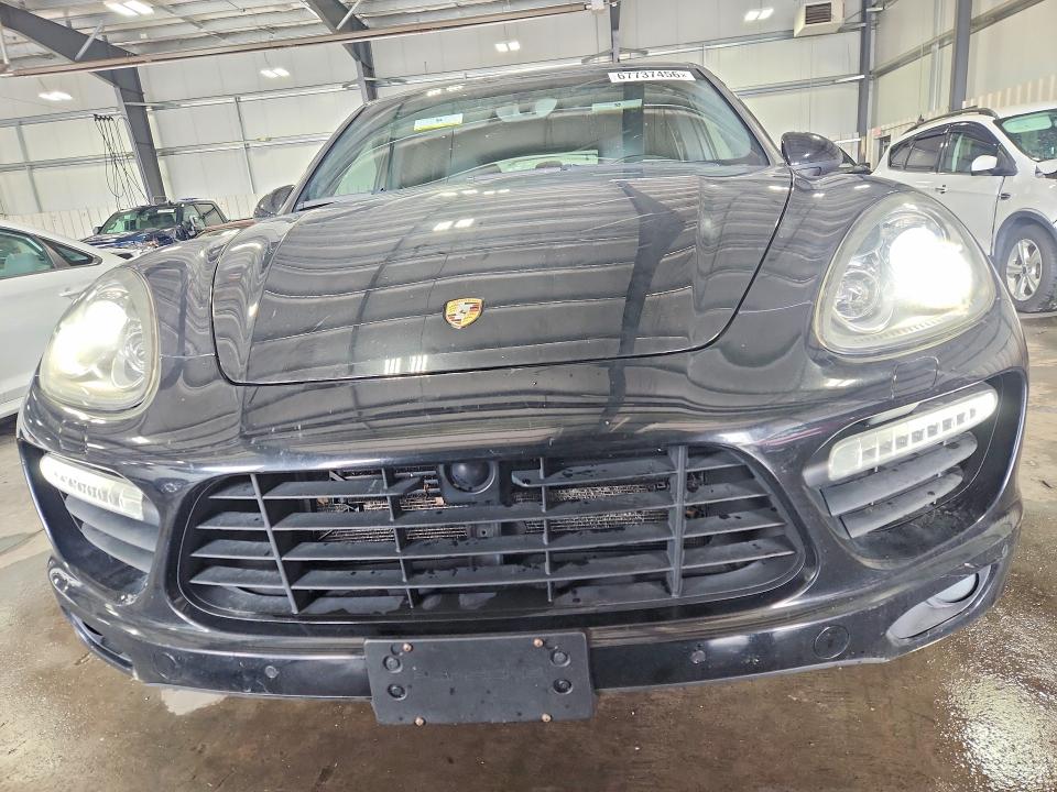 2014 Porsche Cayenne VIN WP1AC2A20ELA80007 COPART salvage auction — MINOR DENT/SCRATCHES, MN - CERTIFICATE OF TITLE, sold $675 on 2026-09-16 (photo 5)