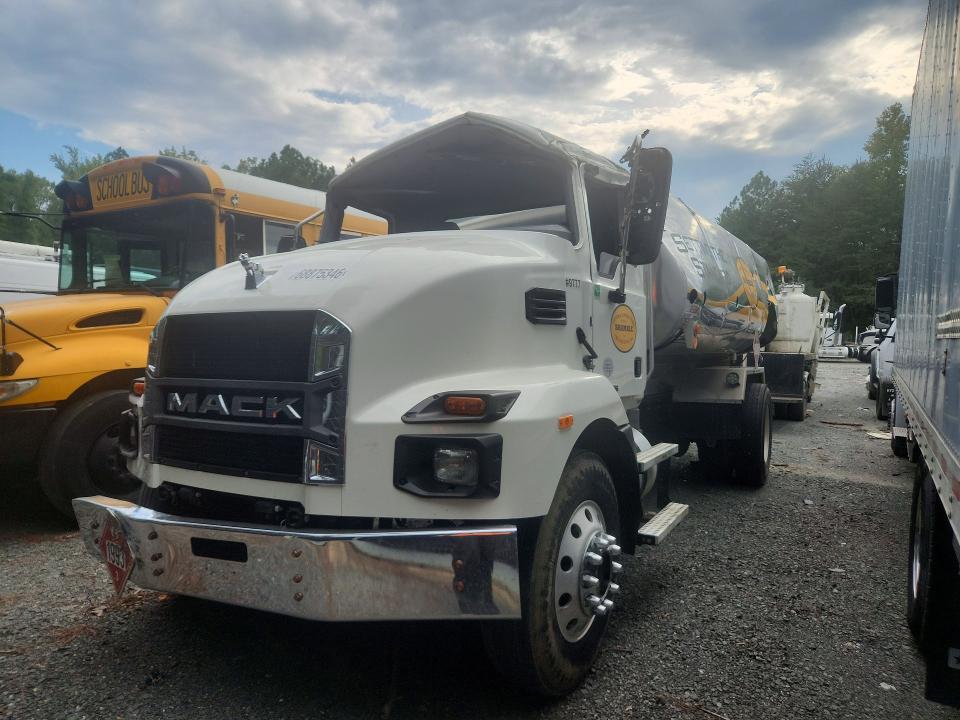 2024 Mack Md642 VIN 1M2MDBAB3RS072650 — COPART salvage auction photo
