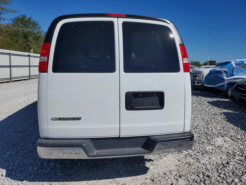 2025 Chevrolet Express 3500 VIN 1GAZGPF79S1104895 COPART salvage auction — FRONT END, LA - CERTIFICATE OF TITLE, sold $5,500 on 2026-09-08 (photo 6)