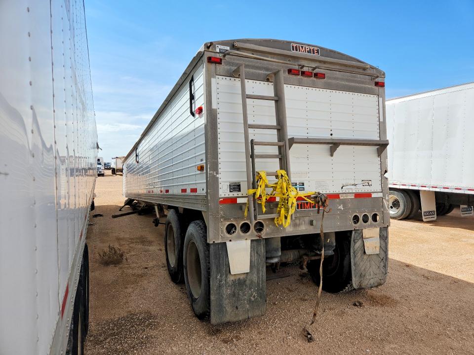 2013 Timpte Grain trailer VIN 1TDH42222DB136092 COPART salvage auction — SIDE, NM - CERT OF TITLE-SALVAGE, sold $3,150 on 2026-10-15 (photo 2)