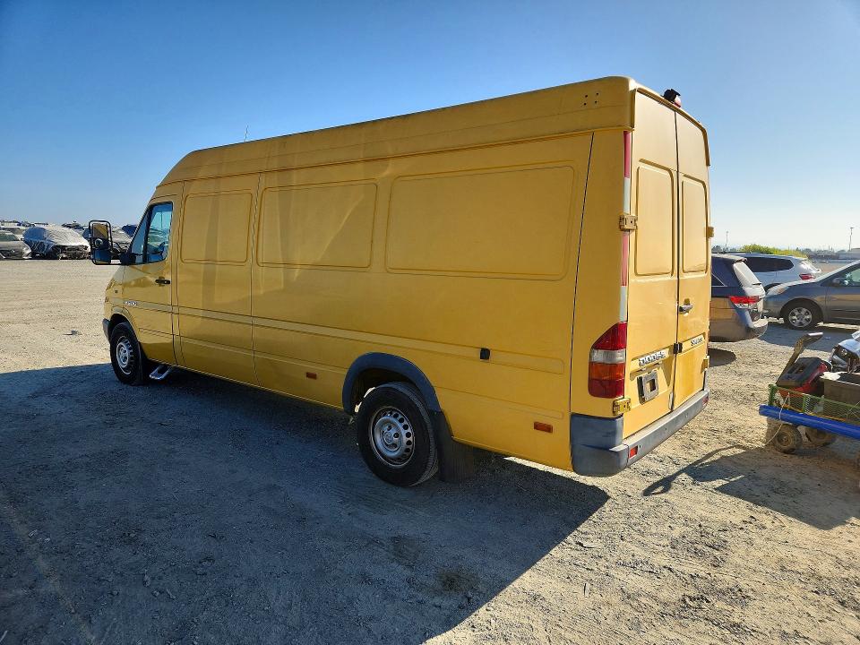 2003 Mercedes-benz VIN WD2YD742X35560884 COPART salvage auction — NORMAL WEAR, Ca - Dis/Dlr/Exp App For Dup Clean, sold $325 on 2026-09-21 (photo 2)