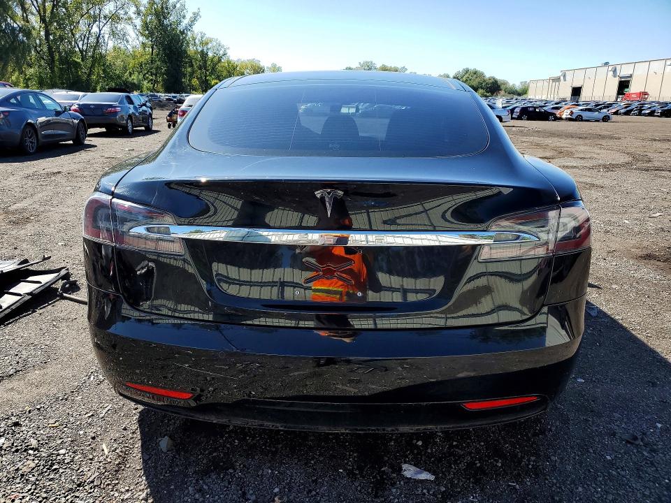 2016 Tesla Model s VIN 5YJSA1E26GF152544 COPART salvage auction — MINOR DENT/SCRATCHES, Salvage Title, sold $6,200 on 2026-10-14 (photo 6)