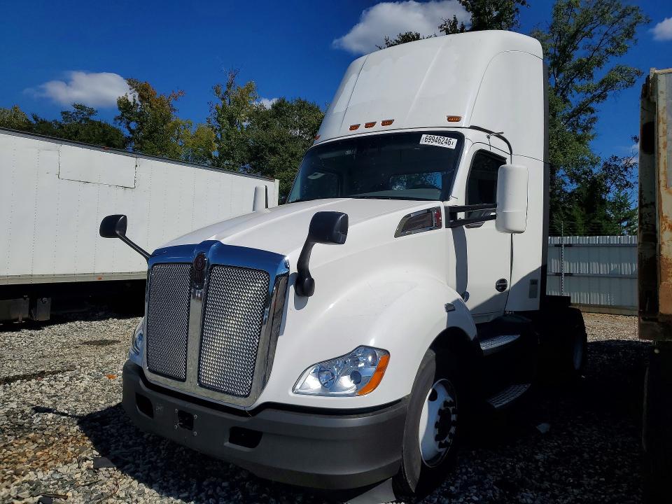2019 Kenworth T680 VIN 1XKYA48X0KJ297023 — COPART salvage auction photo