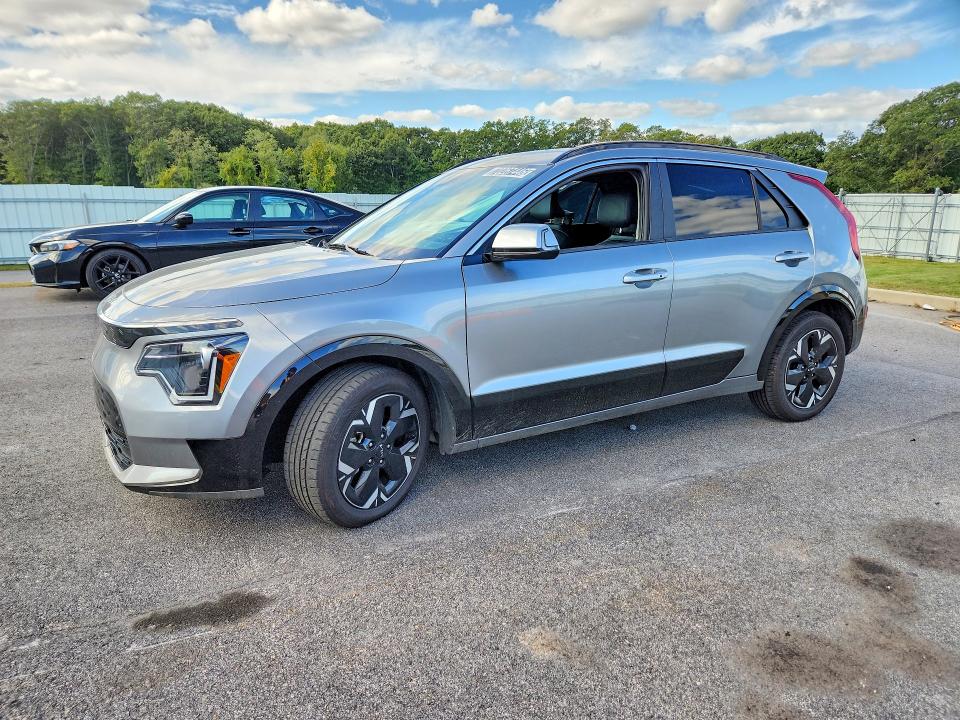 2024 Kia Niro VIN KNDCR3L15R5116240 — COPART salvage auction photo