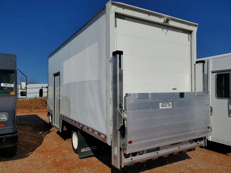 2022 Isuzu Npr VIN 54DC4W1D3NS202621 COPART salvage auction — MINOR DENT/SCRATCHES, Ok - Certificate Of Title, sold $12,400 on 2026-09-25 (photo 2)
