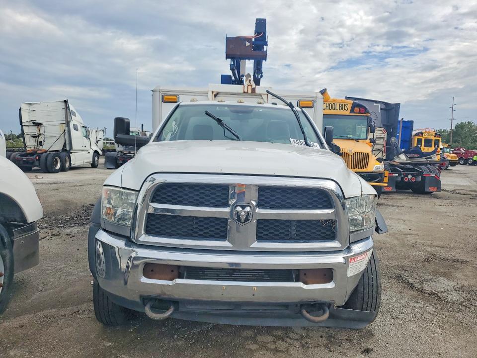 2014 Ram 5500 VIN 3C7WRMDL3EG180866 COPART salvage auction — ROLLOVER, In - Cert Of Title-Salvage Title, sold $275 on 2026-10-05 (photo 5)