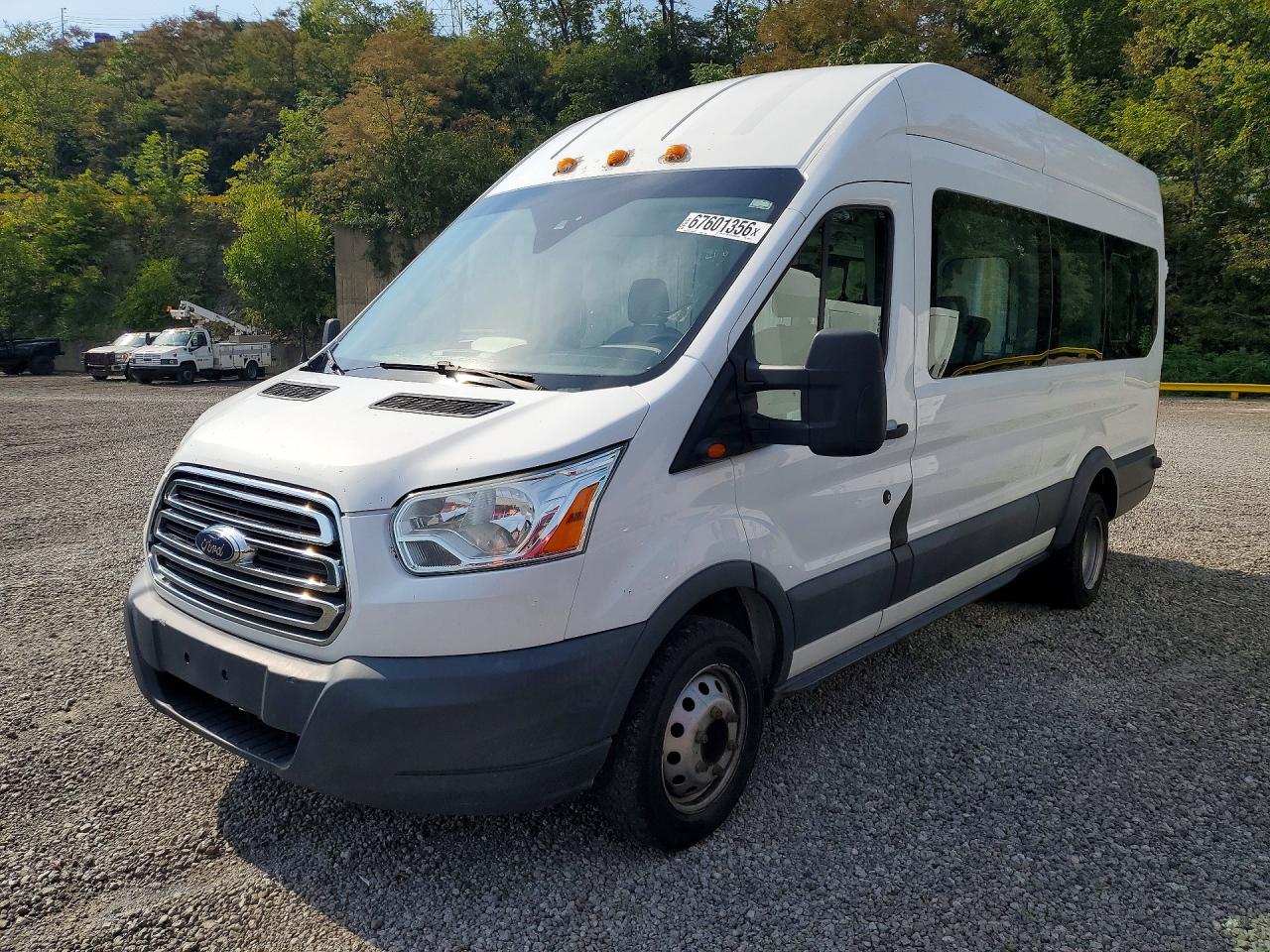 2016 Ford Transit VIN 1FBVU4XG1GKB27248 — COPART salvage auction photo