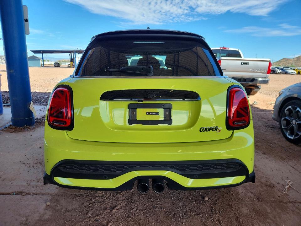 2024 Mini Cooper VIN WMW53DK03R2V55850 COPART salvage auction — FRONT END, AZ - CERT OF TITLE - SALVAGE, sold $7,400 on 2026-09-22 (photo 6)