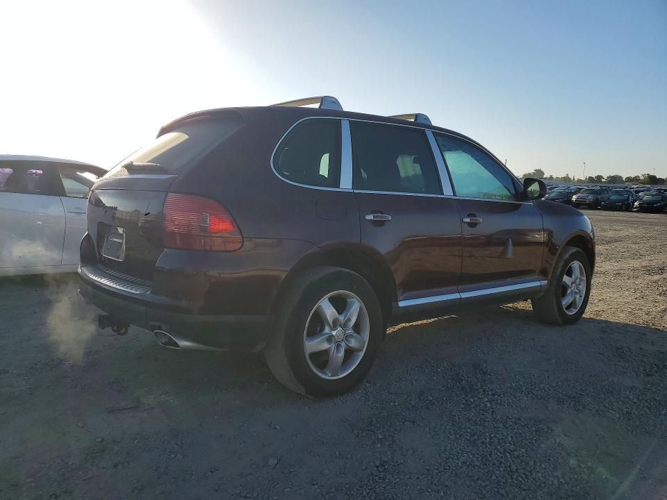 2004 Porsche Cayenne VIN WP1AA29P74LA24053 COPART salvage auction — REAR END, CA - DIS/DLR/EXP ONLY CLEAN TITLE, sold $750 on 2026-10-16 (photo 3)