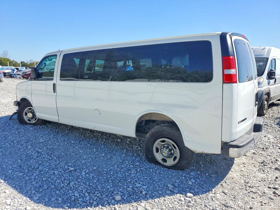 2025 Chevrolet Express 3500 VIN 1GAZGPF79S1104895 COPART salvage auction — FRONT END, LA - CERTIFICATE OF TITLE, sold $5,500 on 2026-09-08 (photo 2)