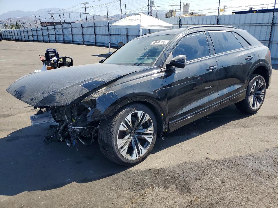 2025 Audi Q8 VIN WA1EVBF19SD015427 — COPART salvage auction photo