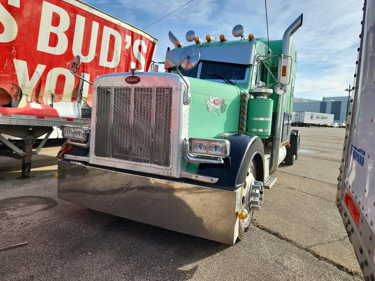 2000 Peterbilt 379 VIN 1XP5DR9XXYD483689 — COPART salvage auction photo