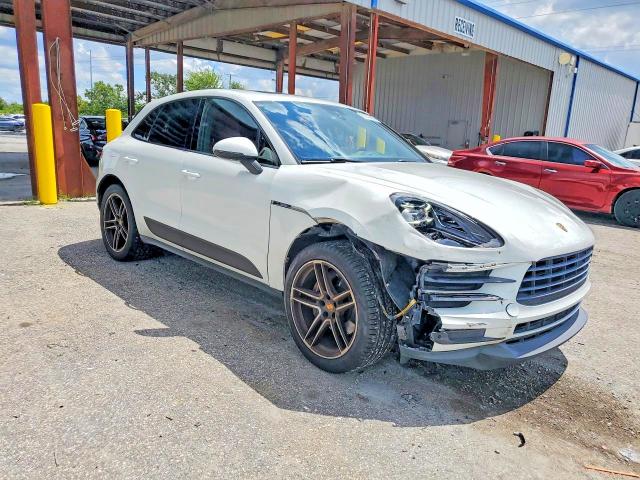 2021 Porsche Macan VIN WP1AA2A53MLB15055 COPART salvage auction — FRONT END, FL, sold $11,000 on 2026-10-09 (photo 4)