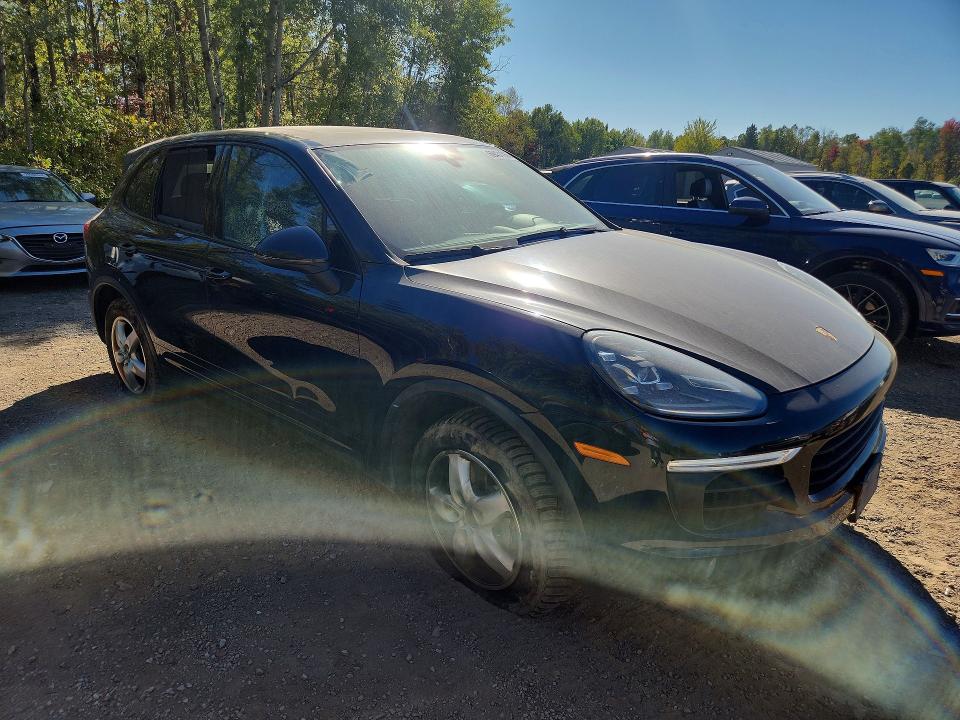 2015 Porsche Cayenne VIN WP1AB2A26FLA57125 COPART salvage auction — VANDALISM, ON - PERMIT NO BRAND - UNFIT, sold $8,700 on 2026-10-13 (photo 4)