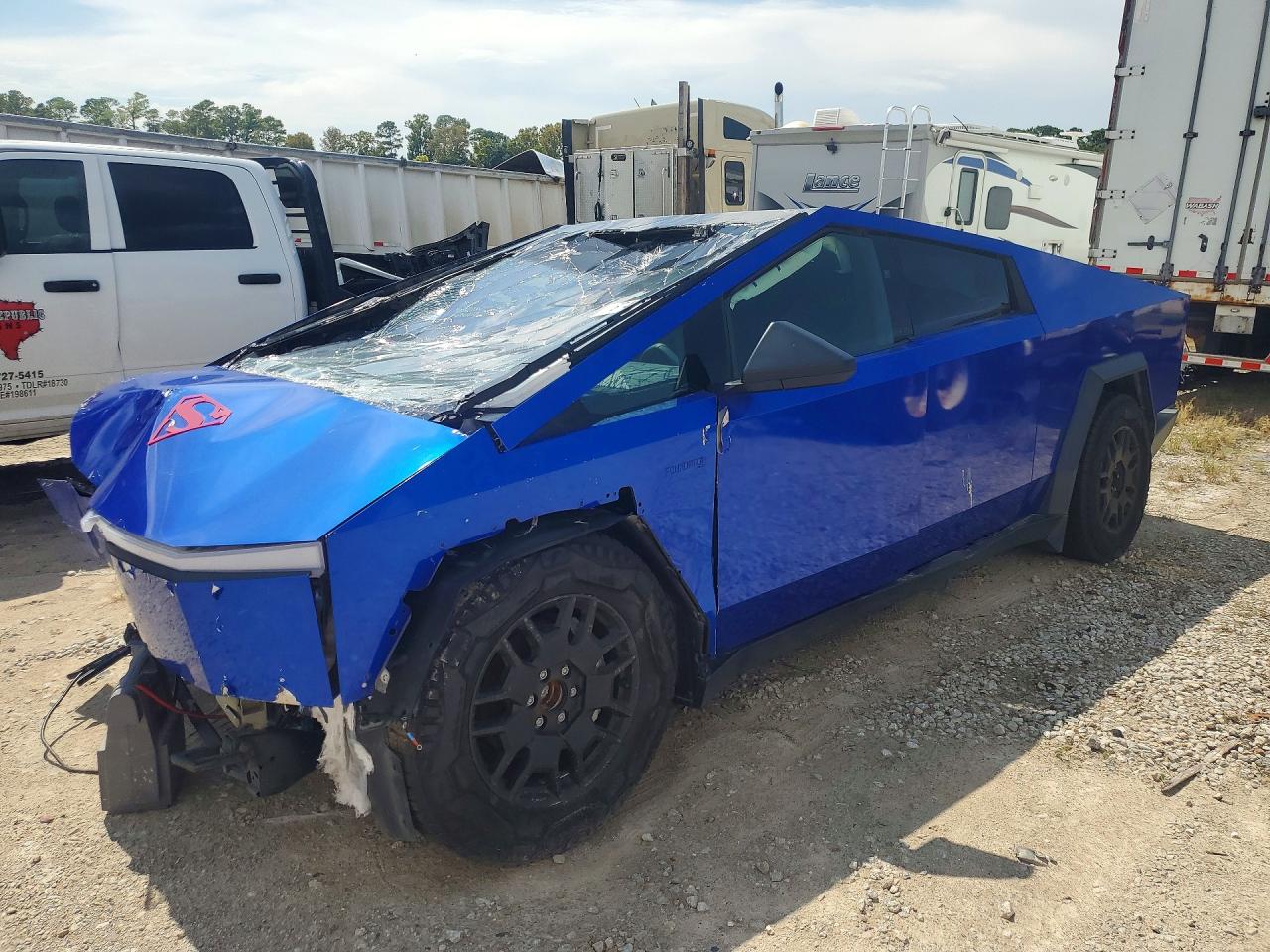 2024 Tesla Cybertruck VIN 7G2CEHED8RA022443 — COPART salvage auction photo
