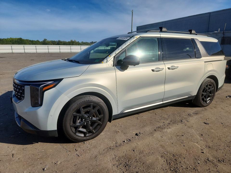 2025 Kia Carnival VIN KNDNE5KA6S6030694 — COPART salvage auction photo
